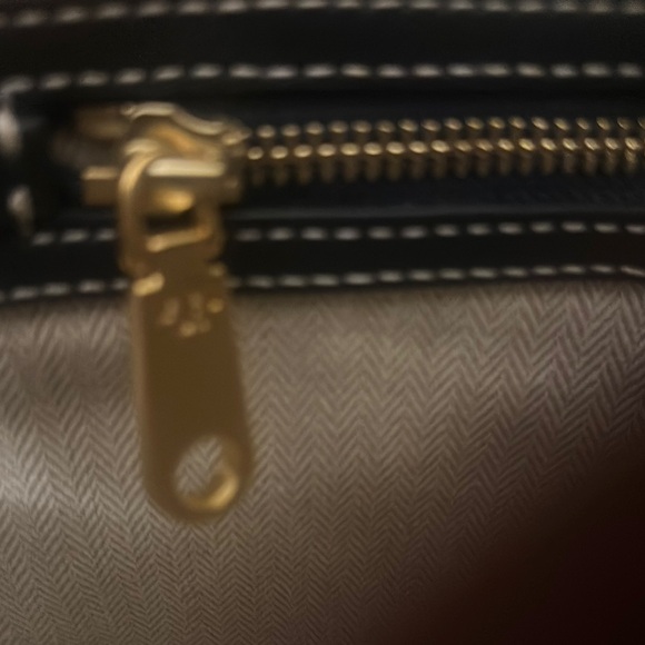 Tory Burch Tote Bag - Picture 14 of 17